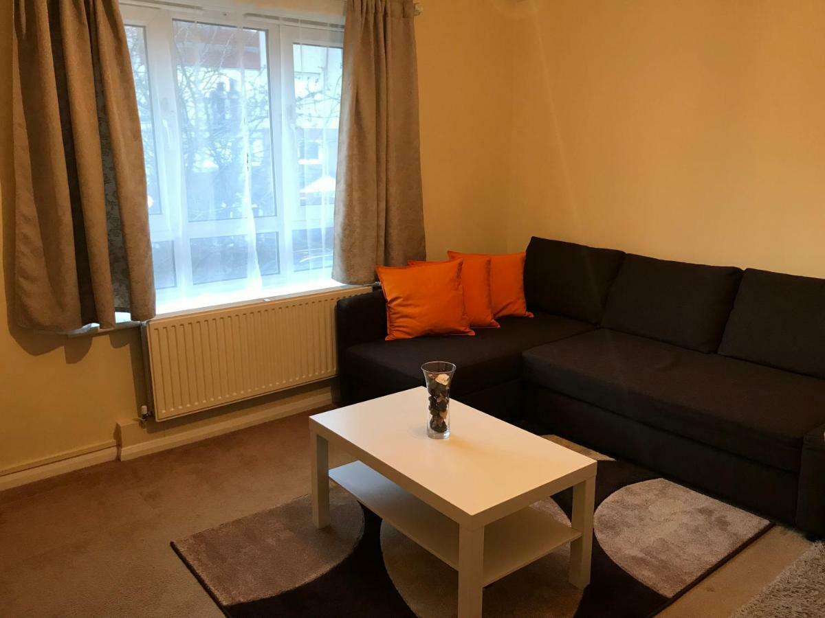 Cozy Apartment In Stratford From 18 Minutes To Central Лондон Экстерьер фото